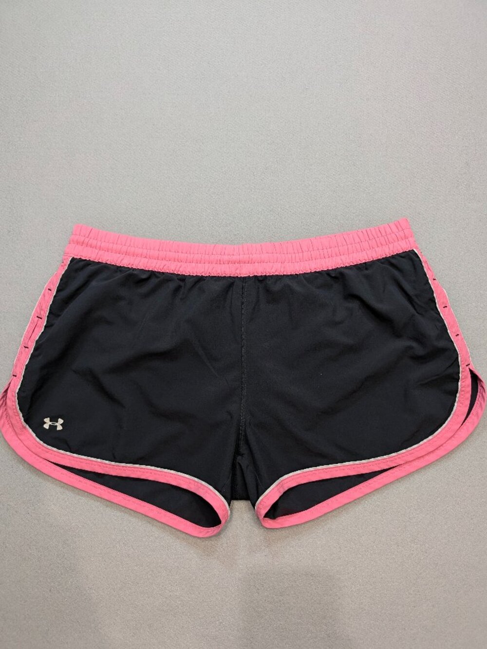 Under Armour HeatGear Black Pink Semi-Fitted Running Shorts Women's L